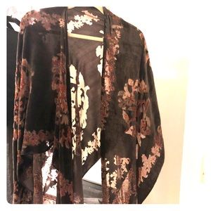 Light velvet cape / kimono